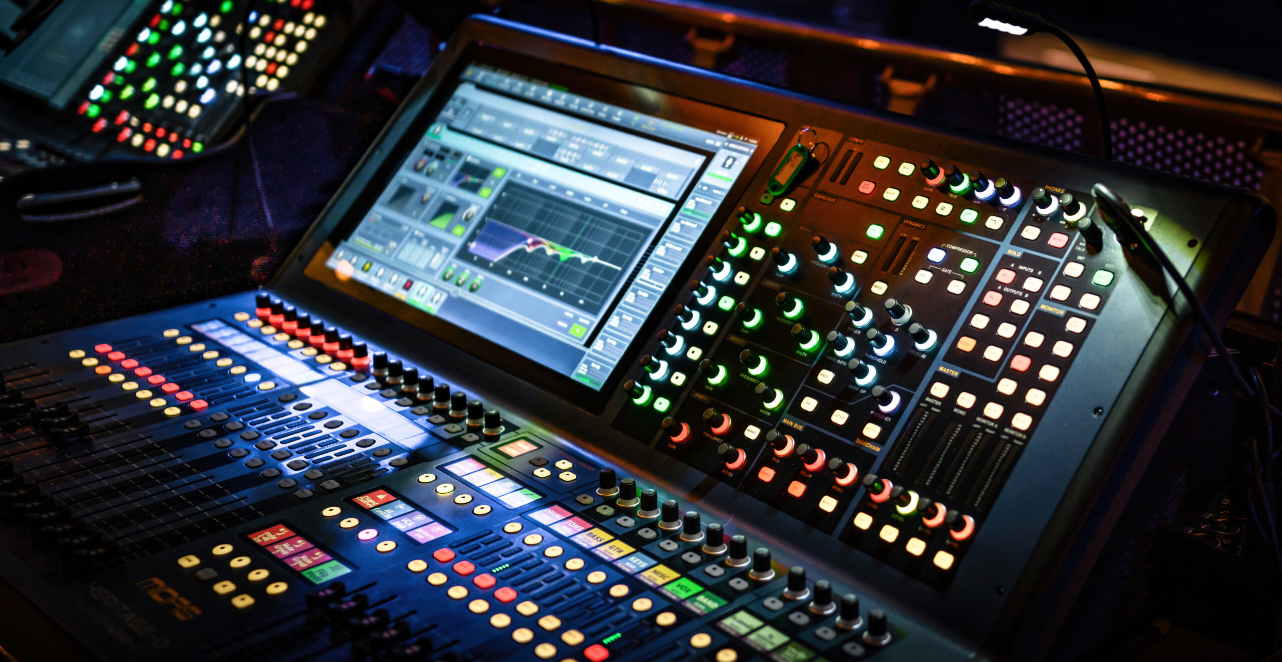 Protocolos de Audio Digital: Conectando la Mesa de Sonido con el Stage Rack