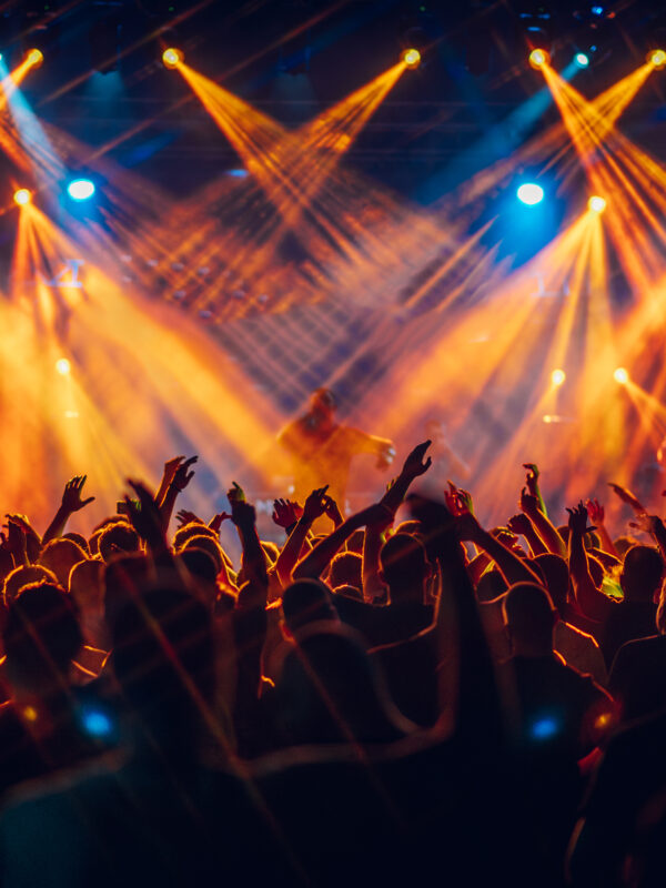 Timecode en giras: cómo sincronizo luces, visuales y realización para un show perfecto